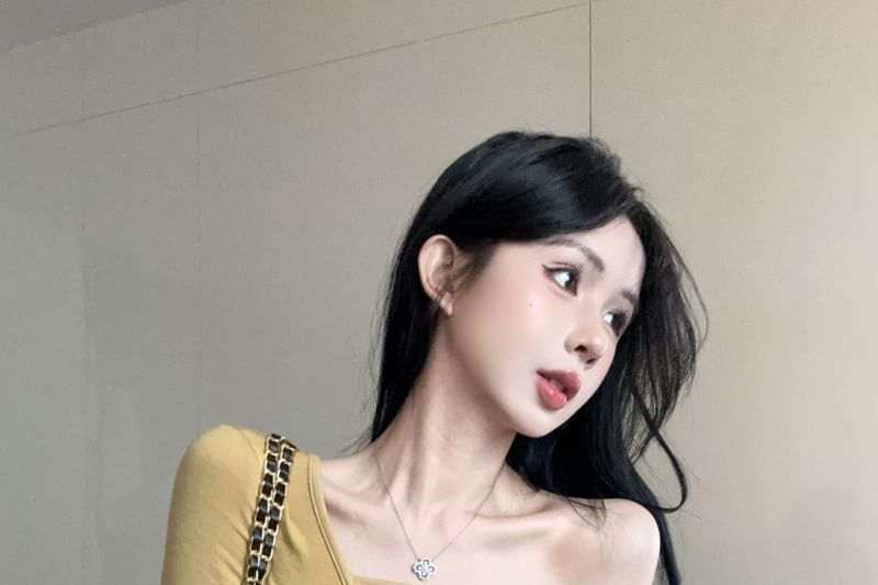 Off-Shoulder Cutout Asymmetrical Crop Top