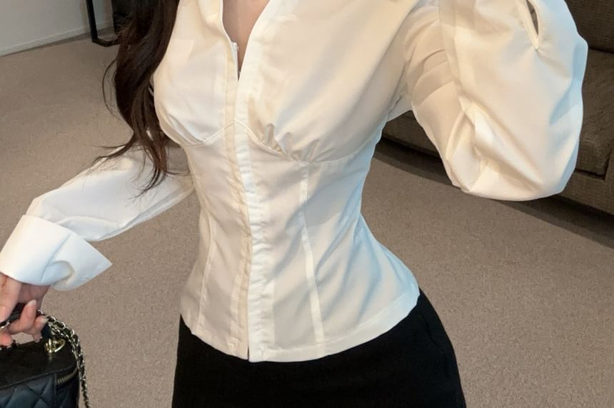 Collared Hook-and-Eye Slim Blouse with Long Sleeves