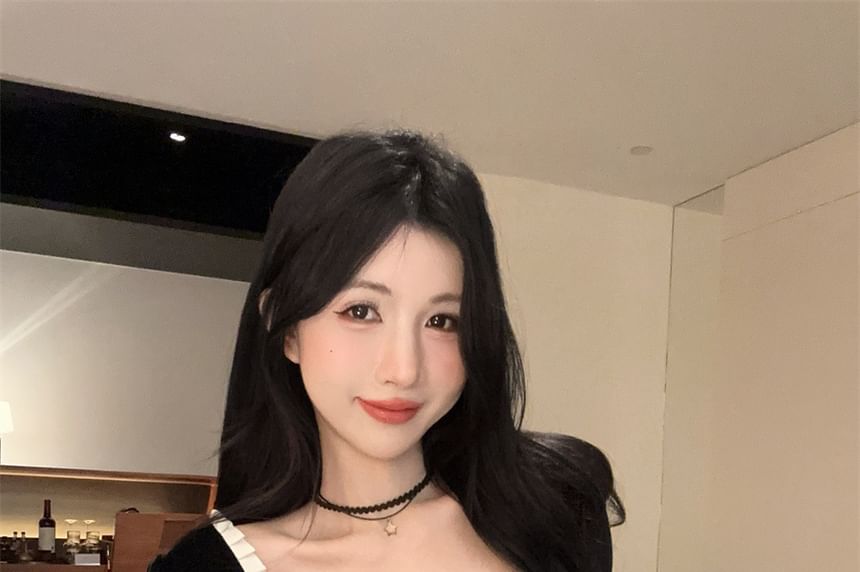 Square Neck Frill Trim Contrast Crop Top