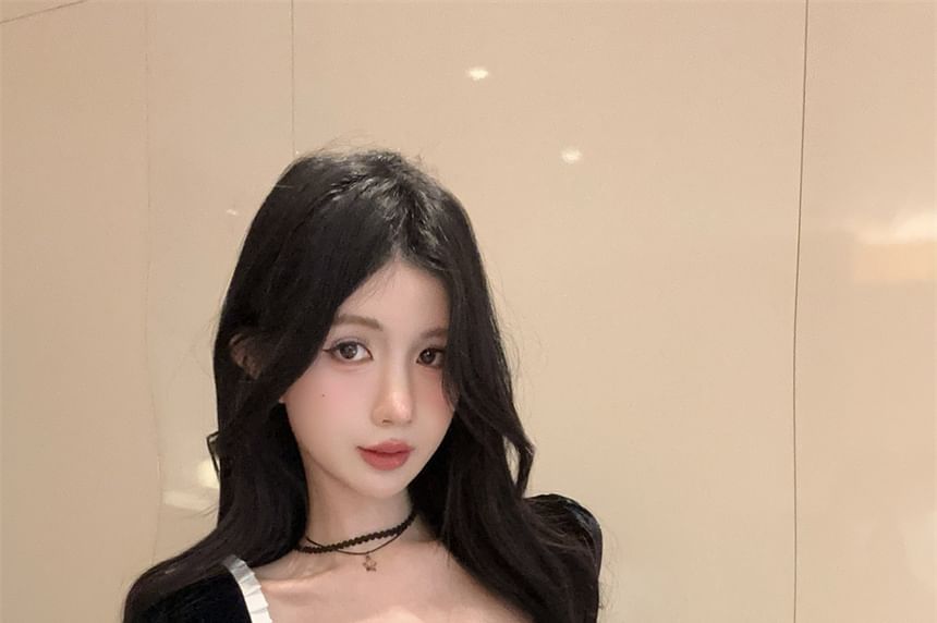 Square Neck Frill Trim Contrast Crop Top