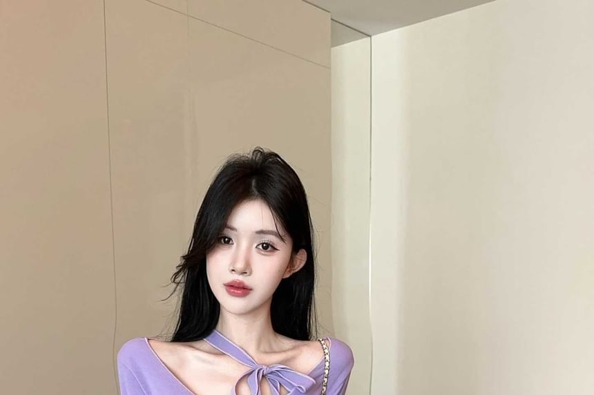 Asymmetrical Halter Neck Crop Top Slim Fit