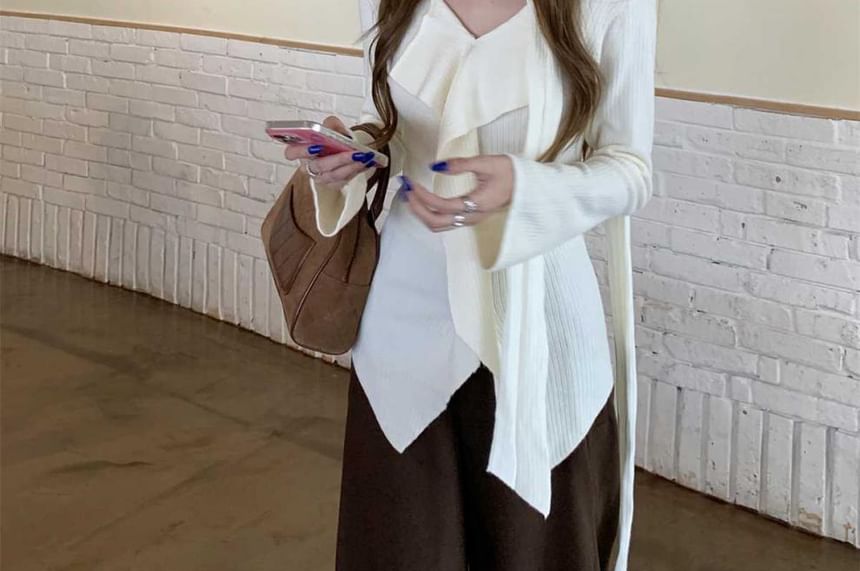 Elegant Knit Set with V-Neck Long Sleeve Top and Scarf