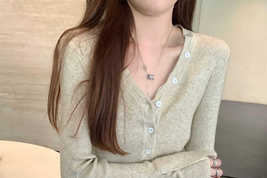 Ribbed Knit V-Neck Top with Long Sleeves
