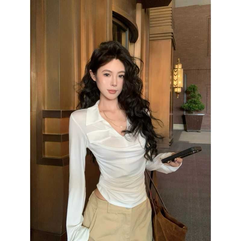 Mock Two-Piece Collared V-Neck Slim Tee Set