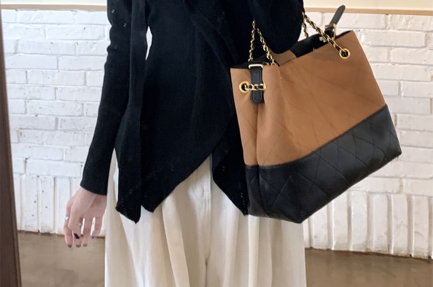 Ruffle Trim Knit Top Long Sleeve V-Neck