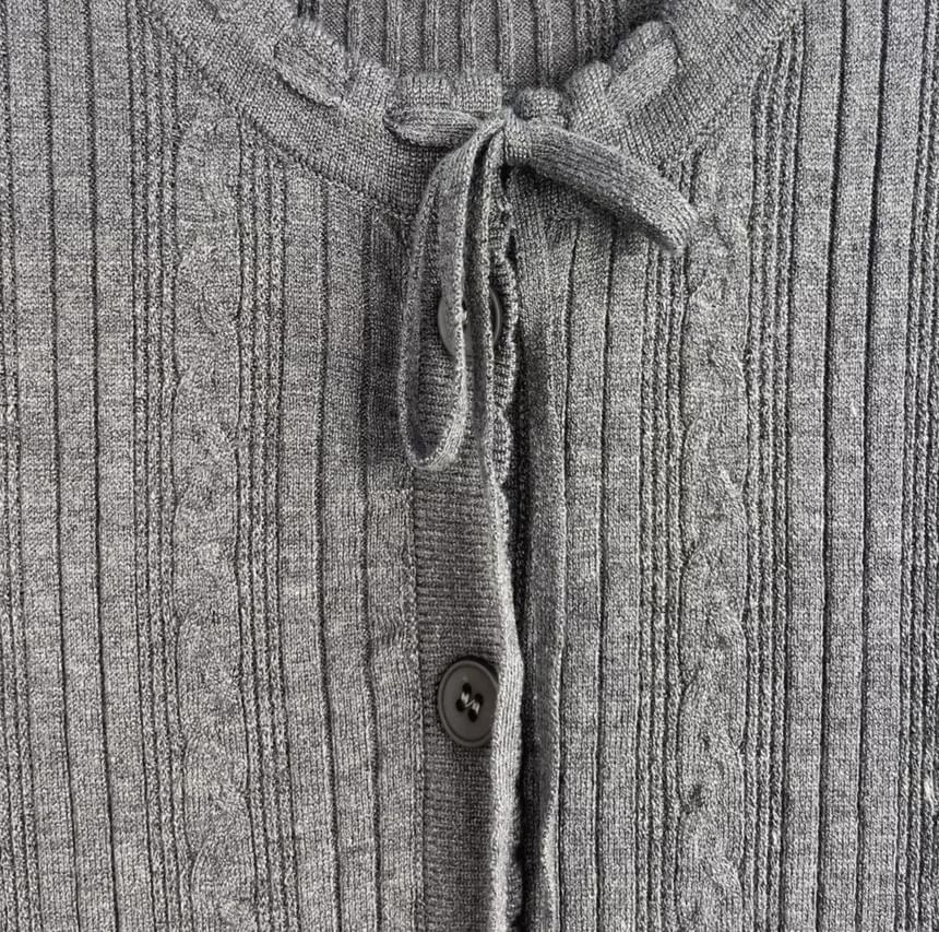 Short-Sleeve Crew Neck Plaid Panel Button-Up Cable Knit Crop Cardigan