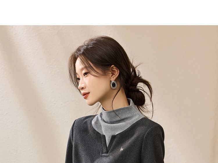 Two-Tone Mock Neck Long-Sleeve Tee