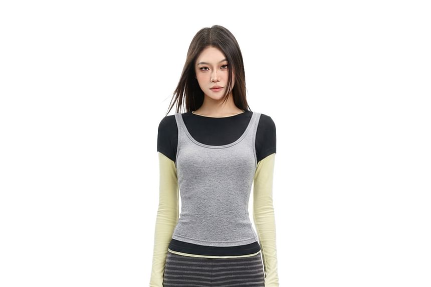 Crewneck Color Panel Crop Tee with Long Sleeves