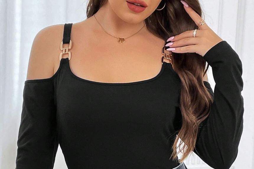 Cold Shoulder Slim Fit Tee