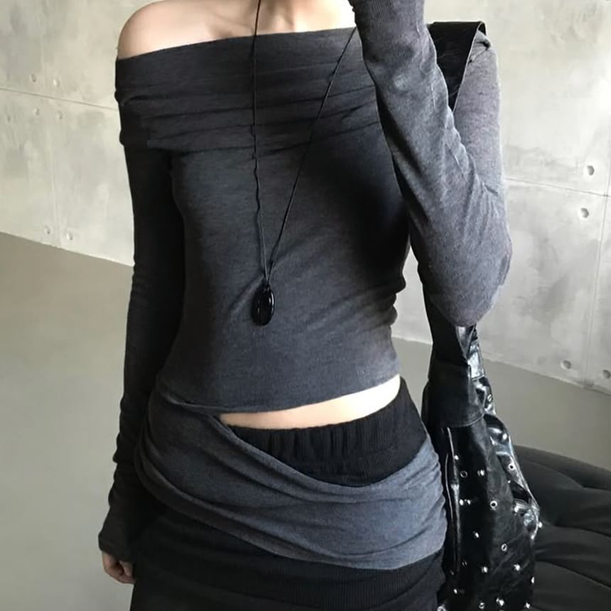 Cutout Off-Shoulder T-Shirt Long Sleeve