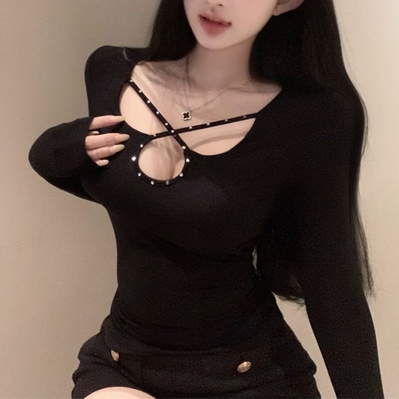 Studded Slim Crop Tee with Cutout