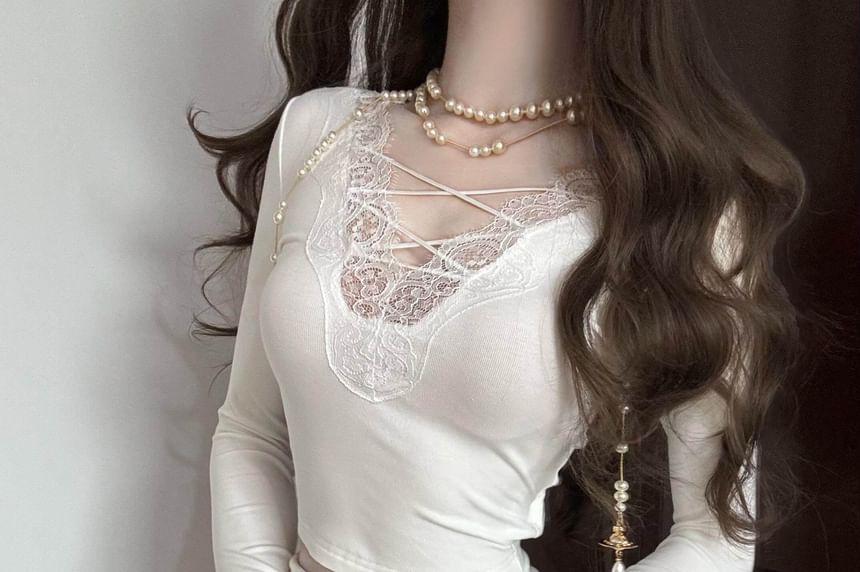 Lace Panel Slim Tee with V-Neck