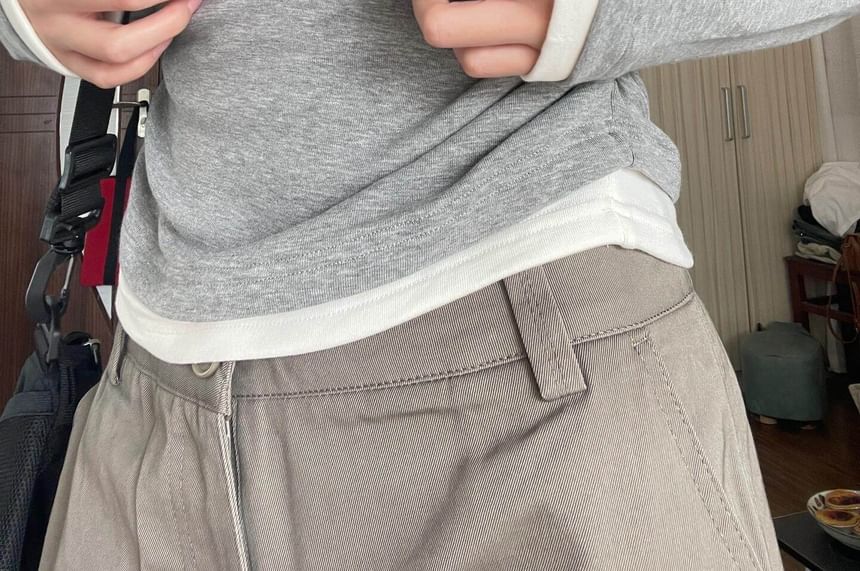 Two Tone Ruched Tee with Crew Neck