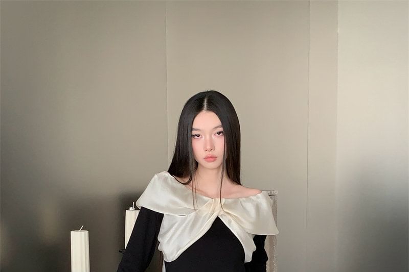 Two Tone Knit Top and Mini Skirt Set - Boatneck