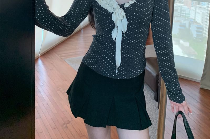 V-Neck Asymmetrical Dotted Lace Ruffled Tee