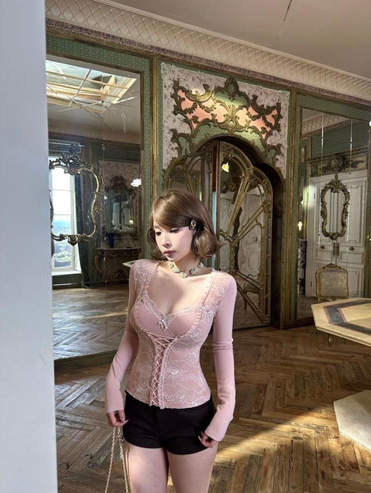 V-Neck Lace Panel Slim Fit Crop Tee