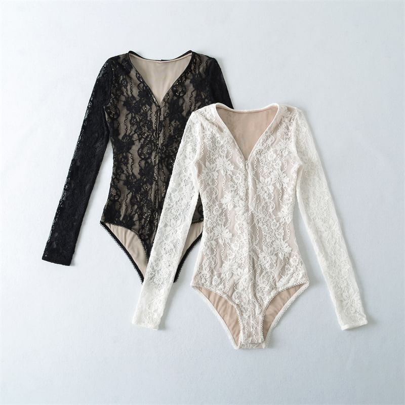 Extended Sleeve V-Neck Lace Bodysuit Blouse