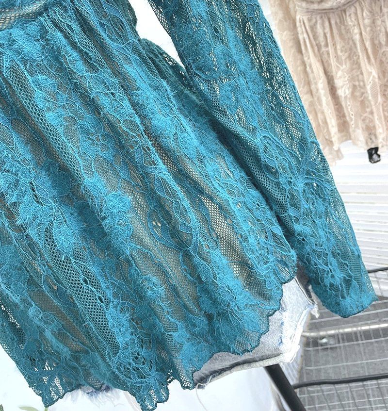 Square Neck Ruched Padded Lace Top Long Sleeve