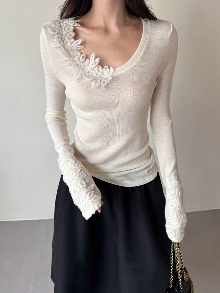 Scoop Neck Lace Panel Slim Fit Tee