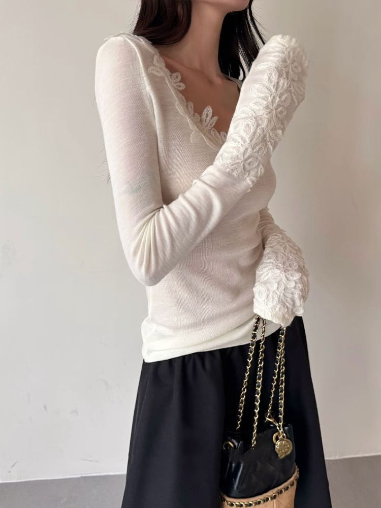 Scoop Neck Lace Panel Slim Fit Tee