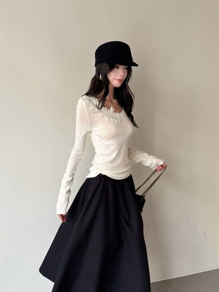 Scoop Neck Lace Panel Slim Fit Tee
