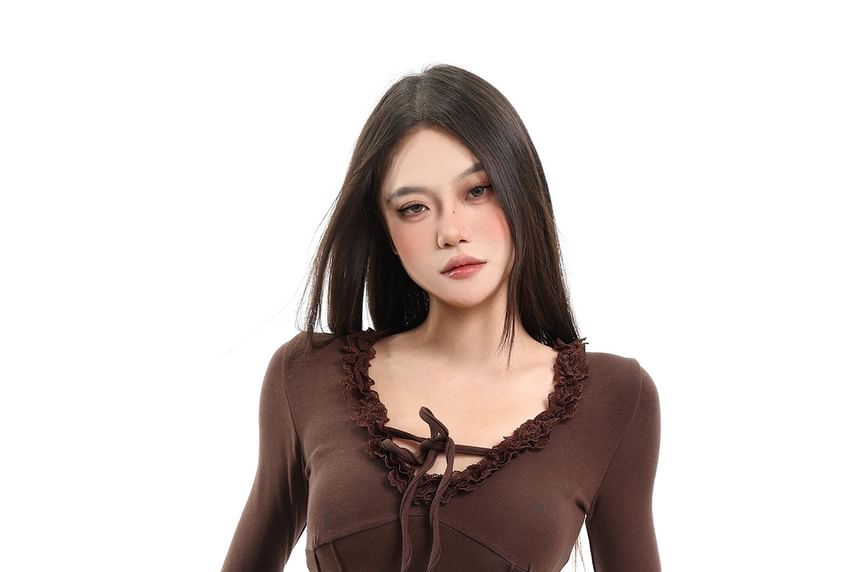 V-Neck Lace Trim Front Knot Crop Tee