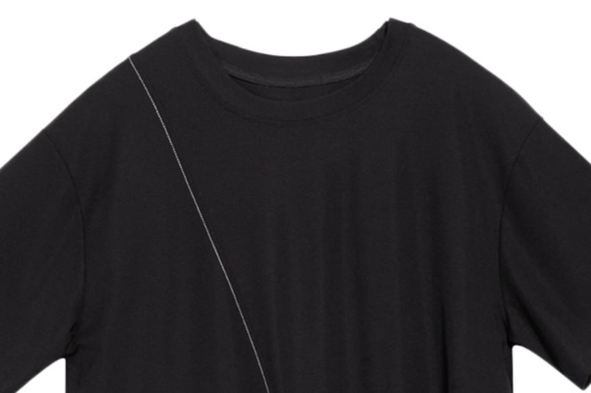 Asymmetric Contrast-Stitch Tee with Patch Pockets - Trendy