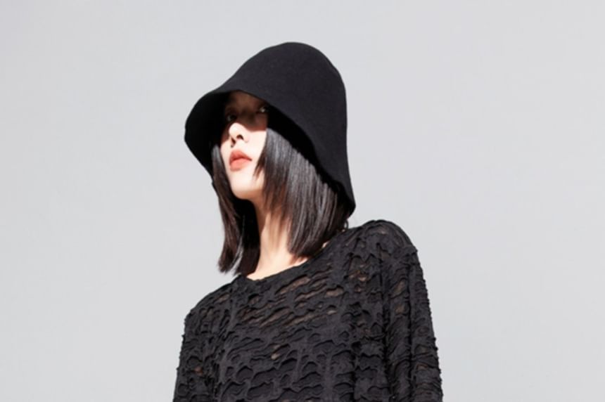 Textured Slit Crew Tee in Solid