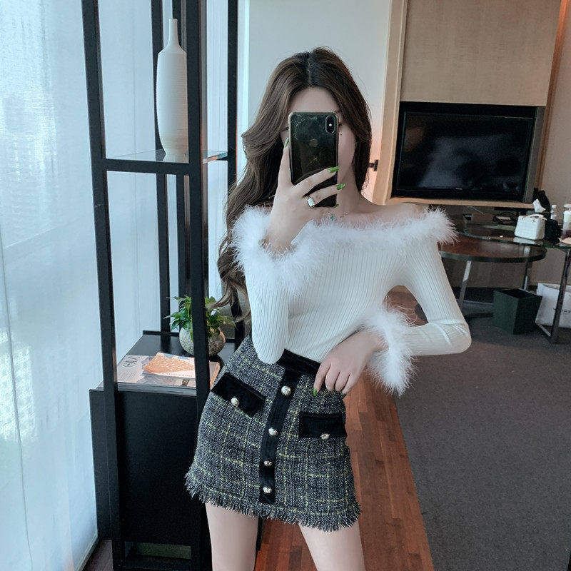 Off-Shoulder Ribbed Knit with Fluffy Trim