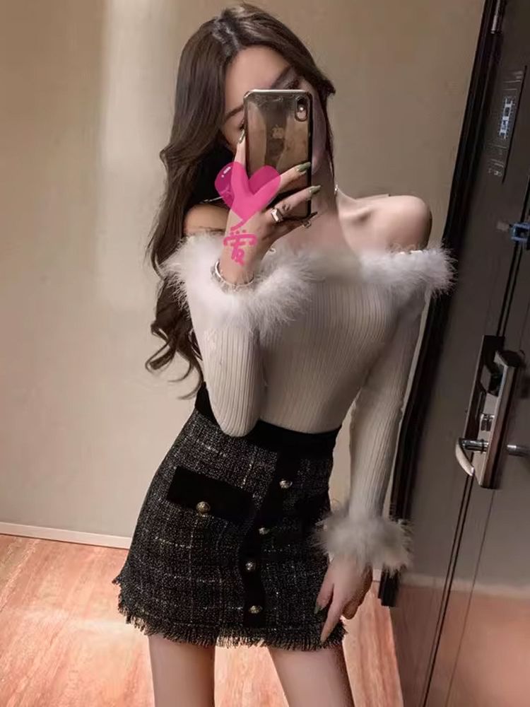 Off-Shoulder Ribbed Knit with Fluffy Trim