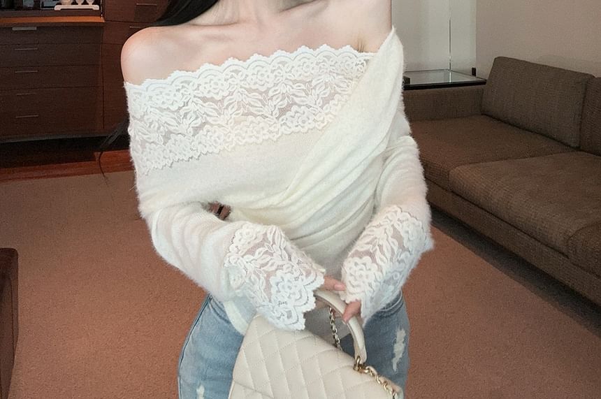 Off Shoulder Lace Trim Ruched Tee
