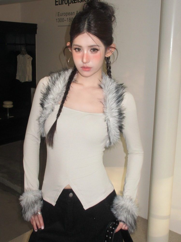 Square Neck Fluffy Panel Slit Tee