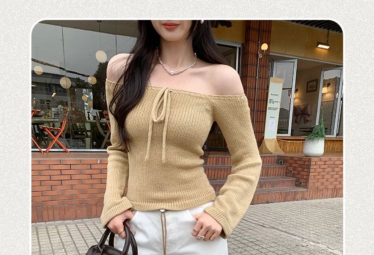 Slim Off-Shoulder Crop Knit in Solid