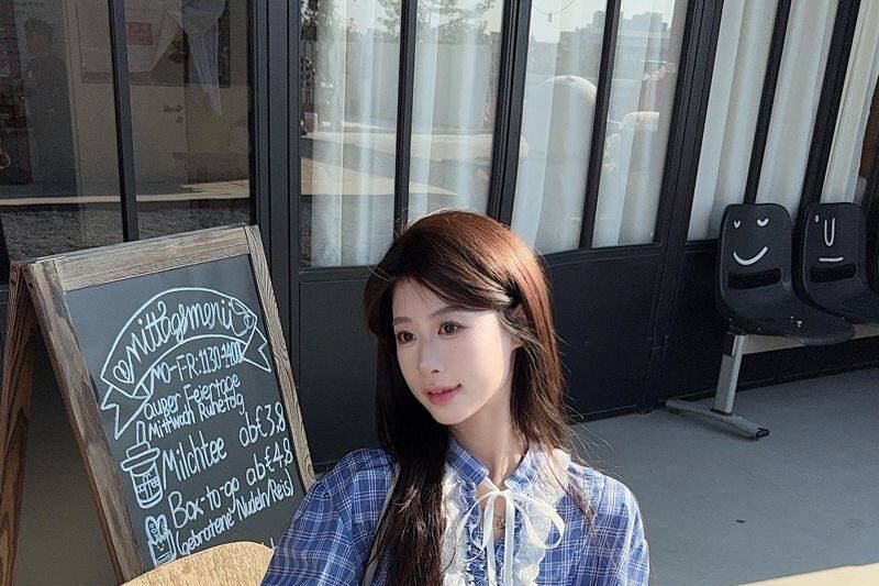 Stand Collar Plaid Lace Frill Tie Front Blouse