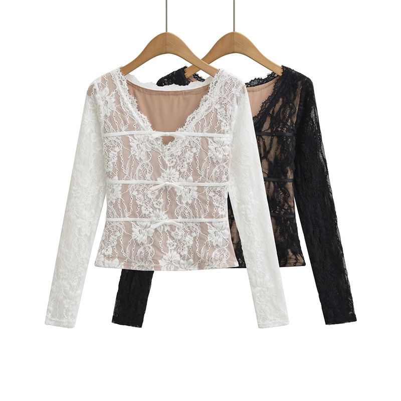 V-Neck Lace Cropped Long Sleeve Top