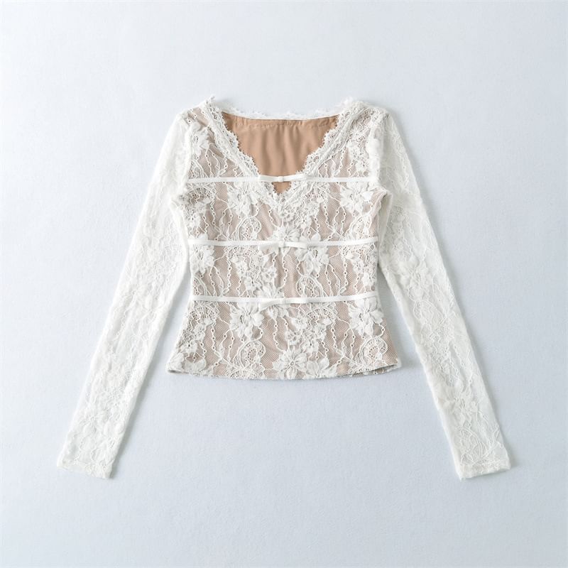 V-Neck Lace Cropped Long Sleeve Top