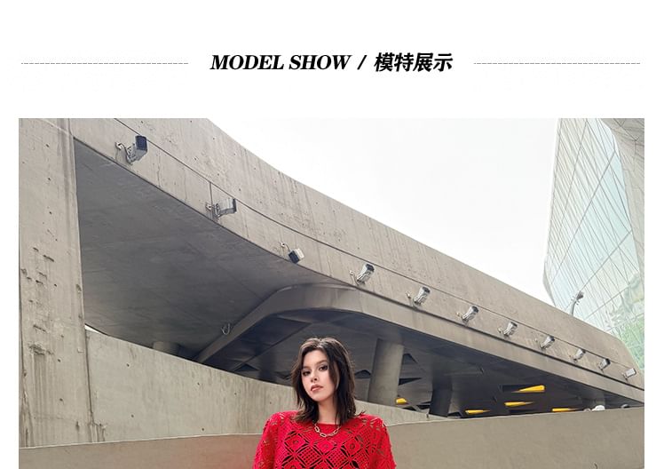 Round Neck Lace Long Sleeve Top