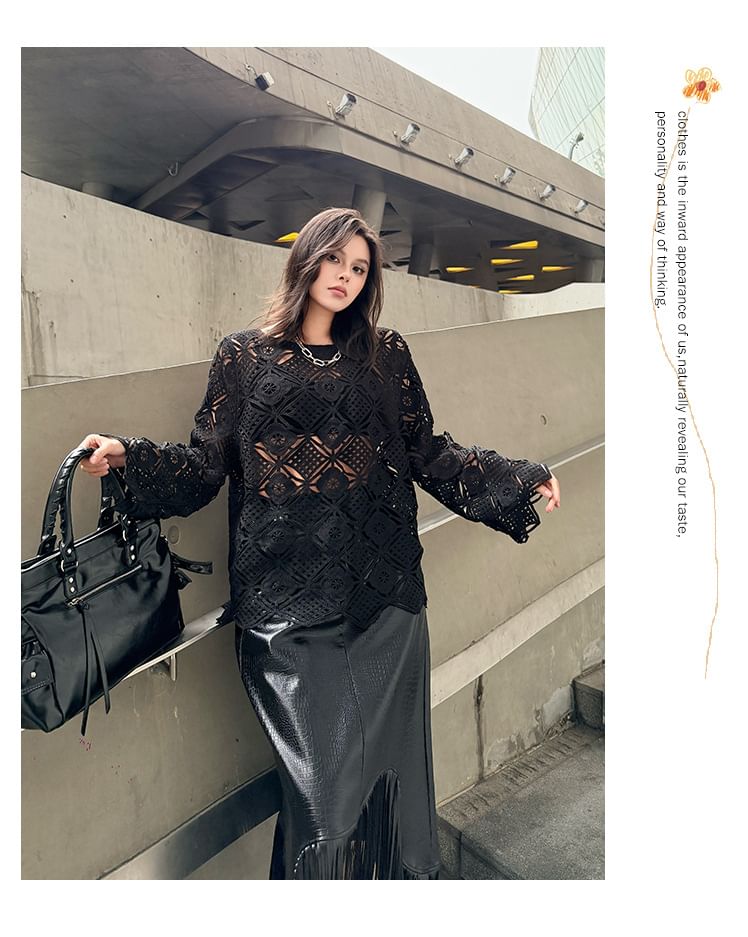 Round Neck Lace Long Sleeve Top