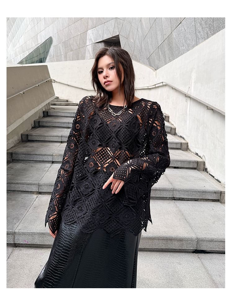 Round Neck Lace Long Sleeve Top