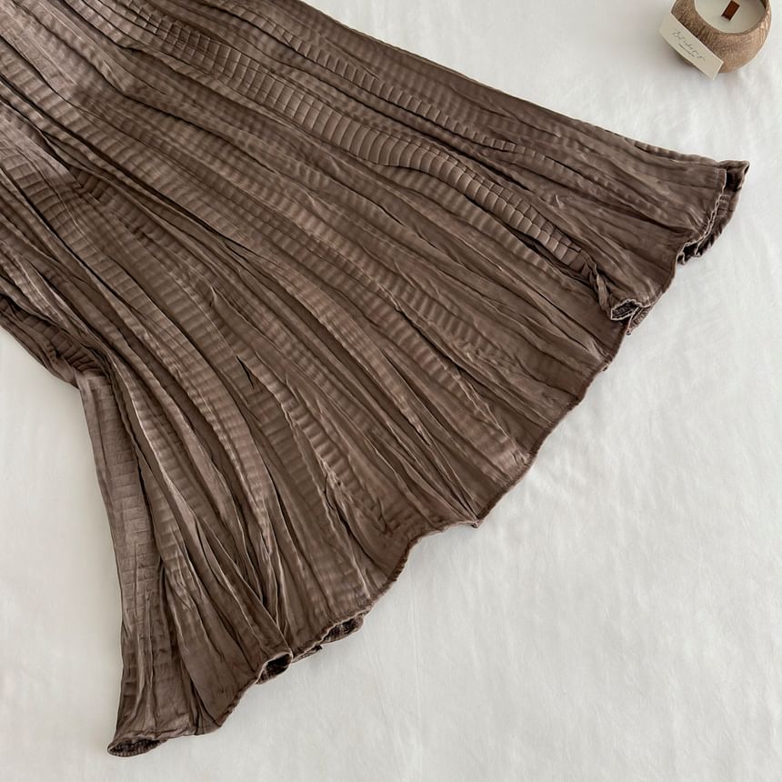 Two-Tone V-Neck Knit Top with Plaid Maxi Skirt