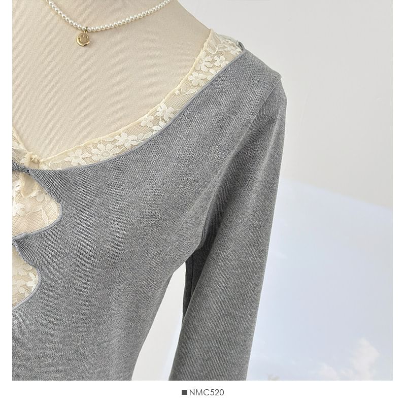 Lace Panel V-Neck Slim Top