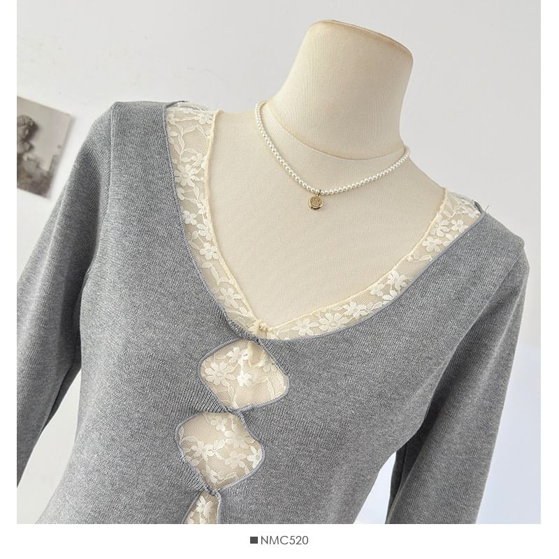 Lace Panel V-Neck Slim Top