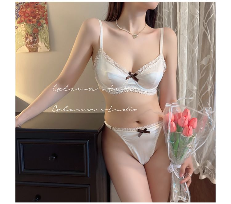 Lace-Trimmed Bralette & Panty Set