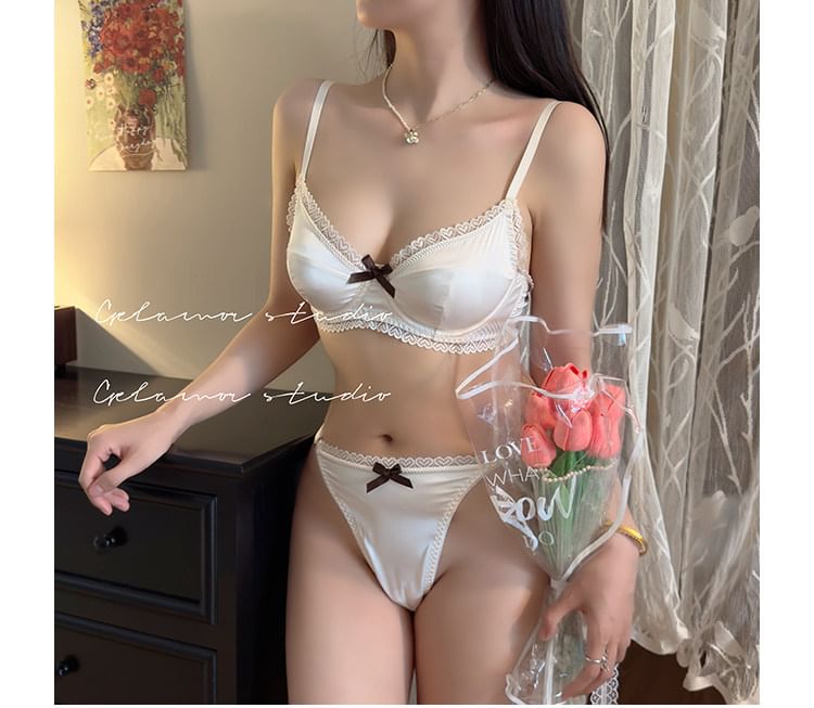 Lace-Trimmed Bralette & Panty Set