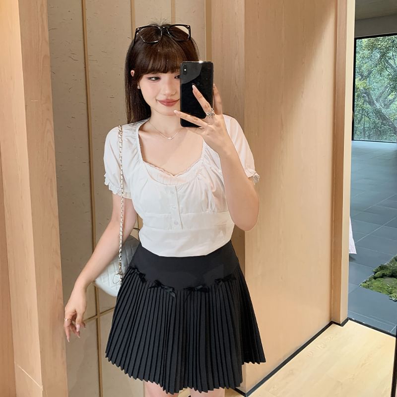 Square Neck Puff Sleeve Ruffle Blouse