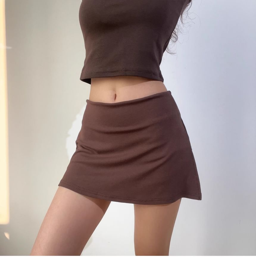 Plain Mini A-Line Mid Rise Skirt