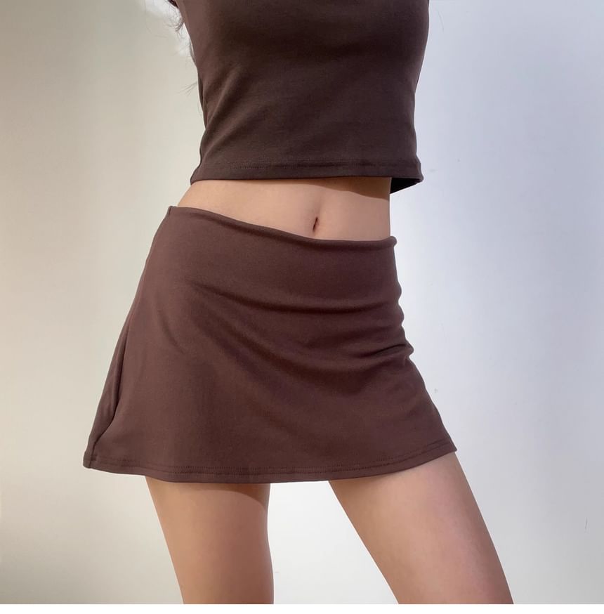 Plain Mini A-Line Mid Rise Skirt