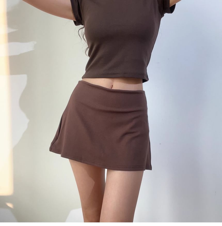 Plain Mini A-Line Mid Rise Skirt