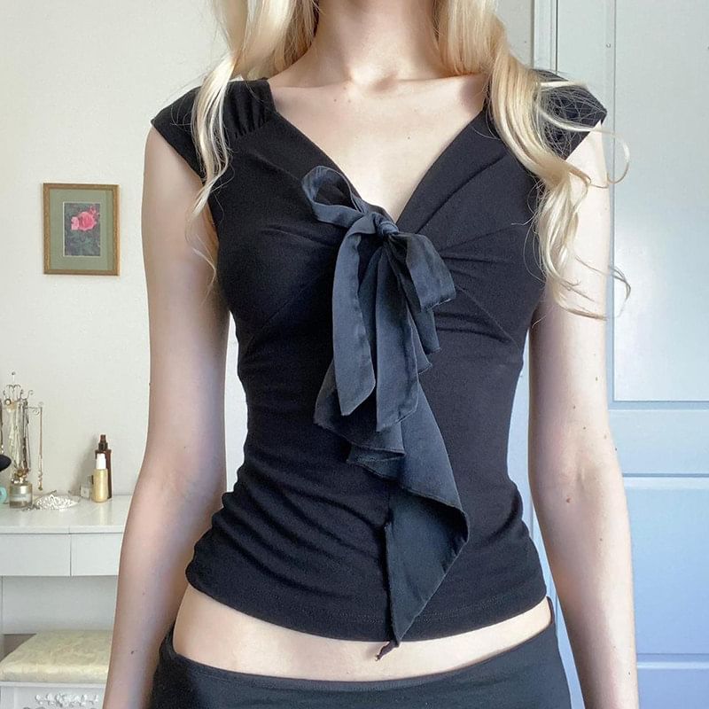 Tie Front Sleeveless V-Neck Solid Tee