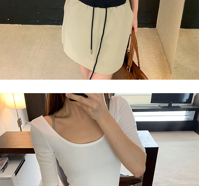 Solid Scoop-Neck Short-Sleeve Tee with Cropped Fit
